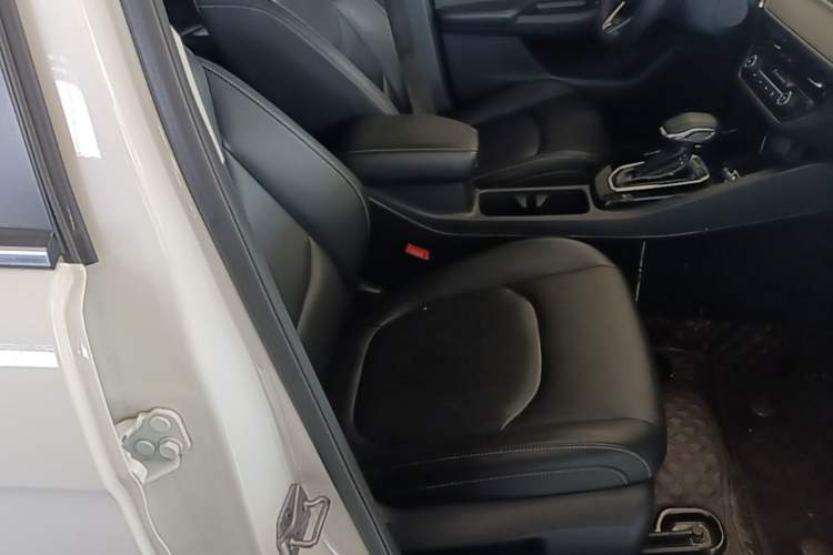 Used Ford Escort 2021 1.5L Automatic Diamond Edition Right Front Seat