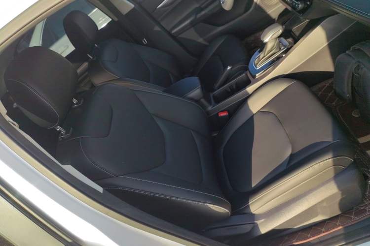 Used Ford Escort 2021 1.5L Automatic Diamond Edition Right Front Seat