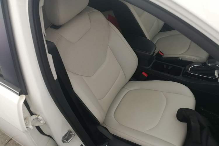 Used Ford Escort 2021 1.5L Automatic Diamond Edition Right Front Seat