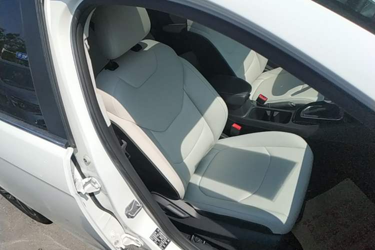 Used Ford Escort 2021 1.5L Automatic Diamond Edition Right Front Seat