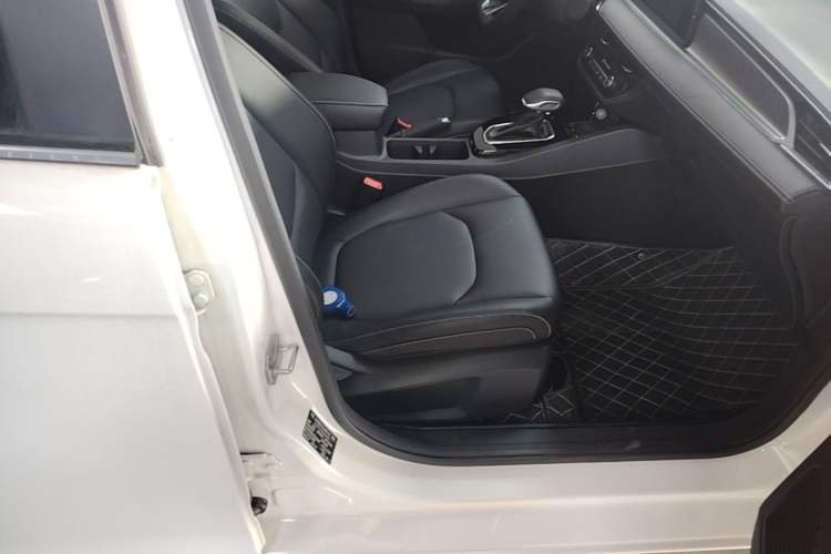 Used Ford Escort 2021 1.5L Automatic Diamond Edition Right Front Seat