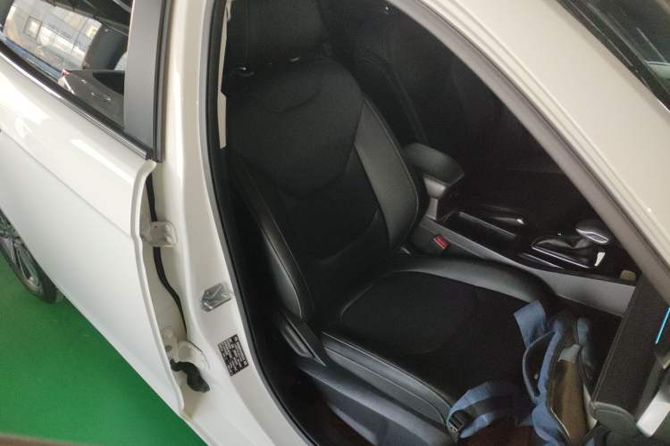 Used Ford Escort 2021 1.5L Automatic Diamond Edition Right Front Seat