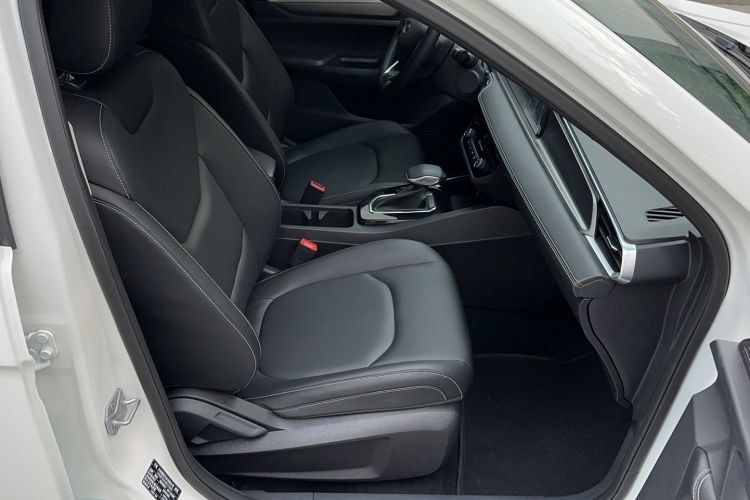 Used Ford Escort 2021 1.5L Automatic Diamond Edition Right Front Seat