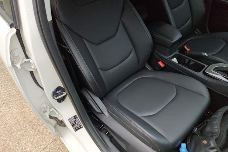 Used Ford Escort 2021 1.5L Automatic Diamond Edition Right Front Seat