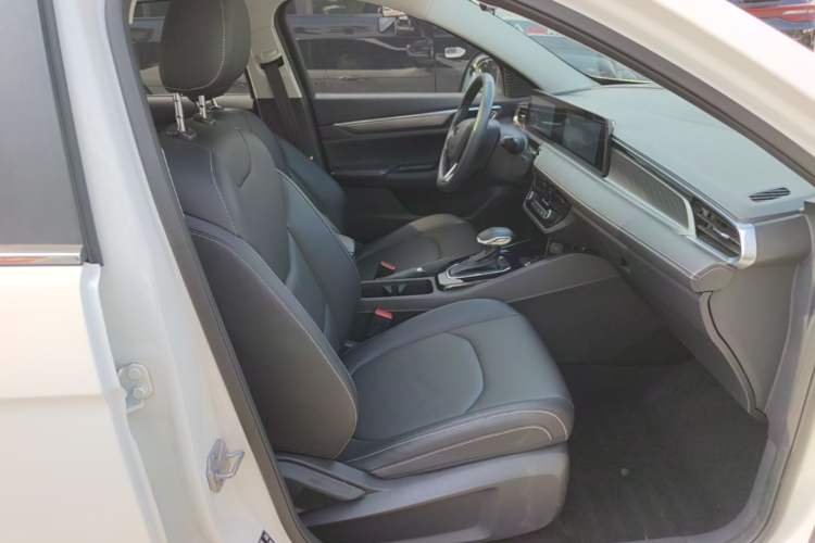 Used Ford Escort 2021 1.5L Automatic Diamond Edition Right Front Seat