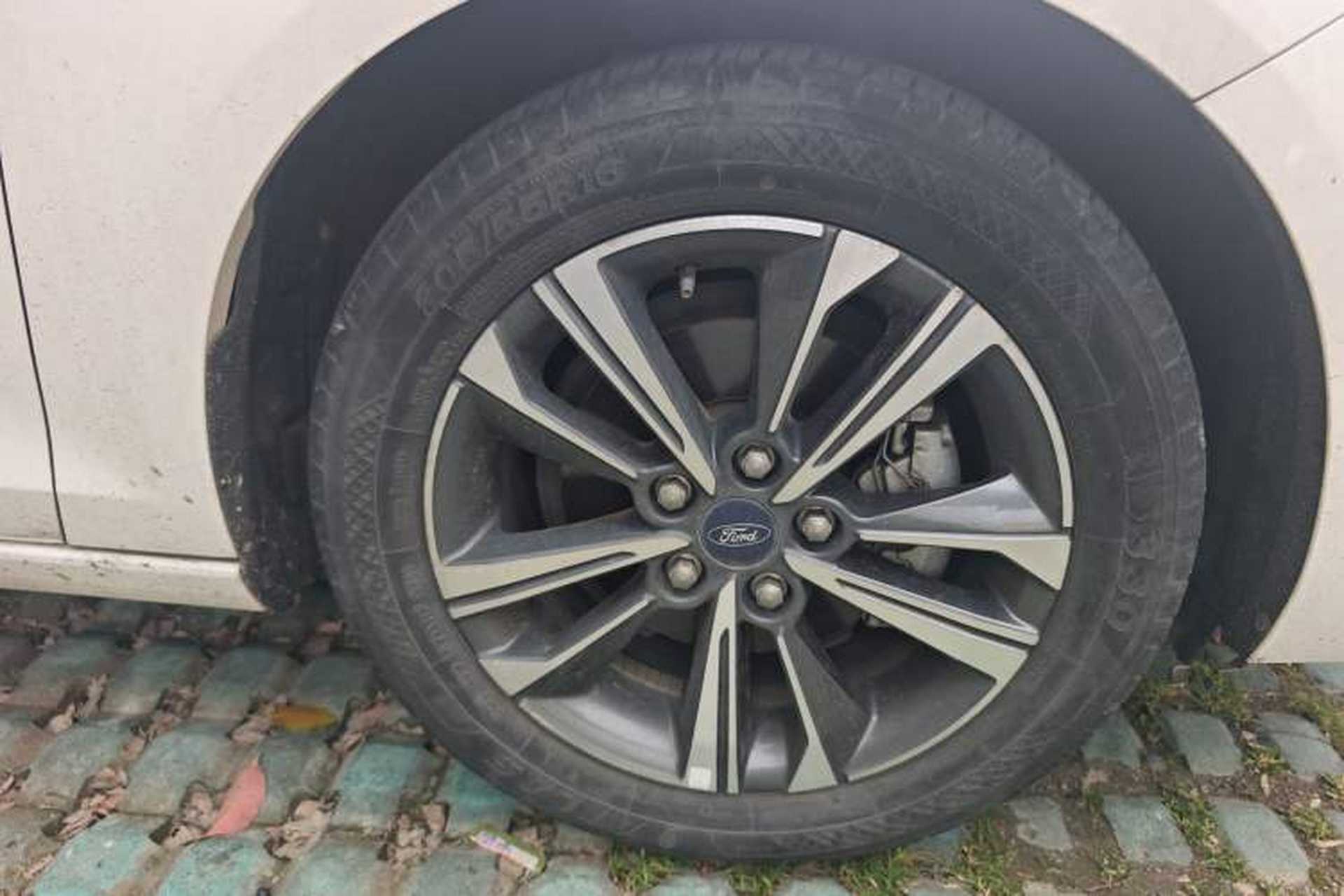 Used Ford Escort 2021 1.5L Automatic Diamond Edition Right Front Wheel Hub