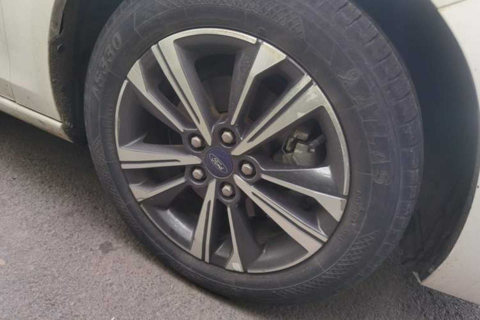 Used Ford Escort 2021 1.5L Automatic Diamond Edition Right Front Wheel Hub