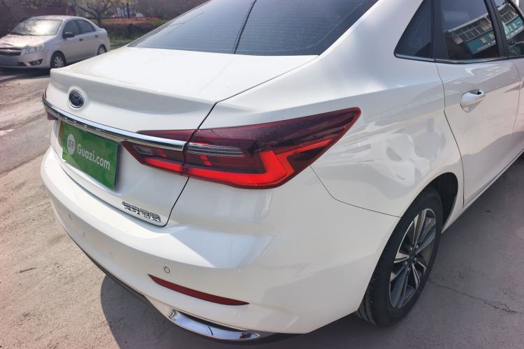 Used Ford Escort 2021 1.5L Automatic Diamond Edition Right Rear Taillight
