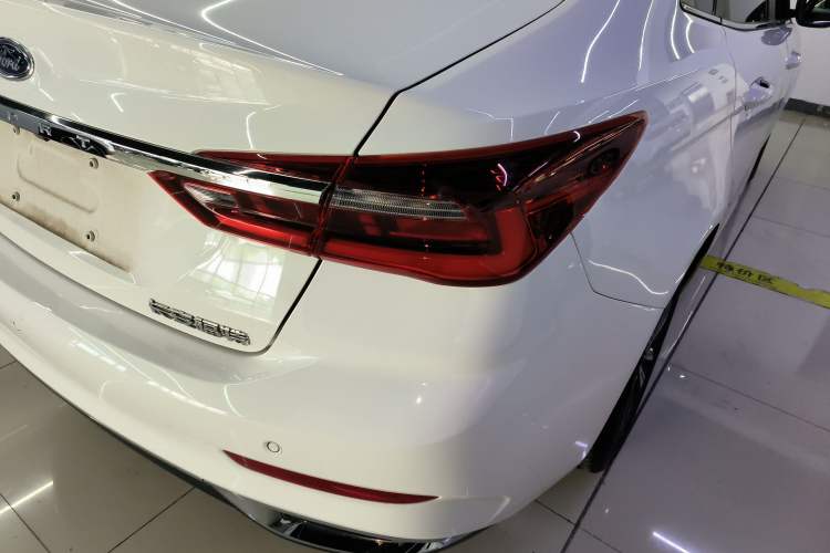 Used Ford Escort 2021 1.5L Automatic Diamond Edition Right Rear Taillight