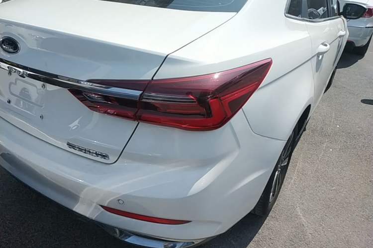 Used Ford Escort 2021 1.5L Automatic Diamond Edition Right Rear Taillight