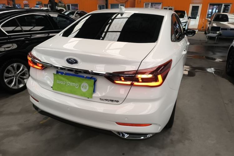 Used Ford Escort 2021 1.5L Automatic Diamond Edition Right Rear Taillight