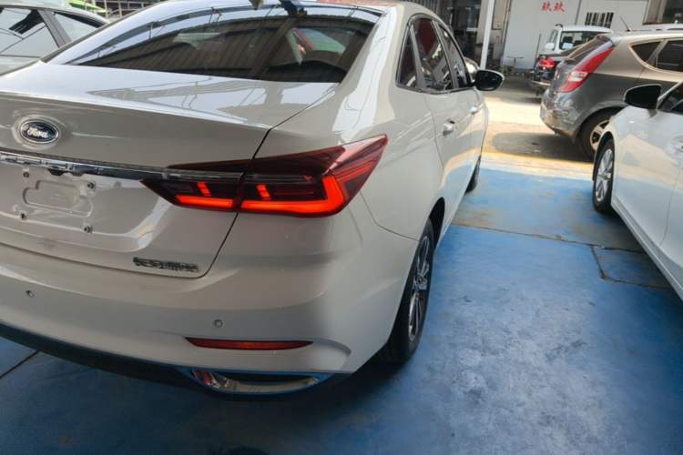 Used Ford Escort 2021 1.5L Automatic Diamond Edition Right Rear Taillight