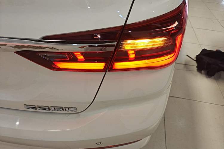 Used Ford Escort 2021 1.5L Automatic Diamond Edition Right Rear Taillight