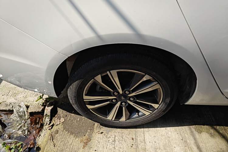 Used Ford Escort 2021 1.5L Automatic Diamond Edition Right Rear Wheel Hub