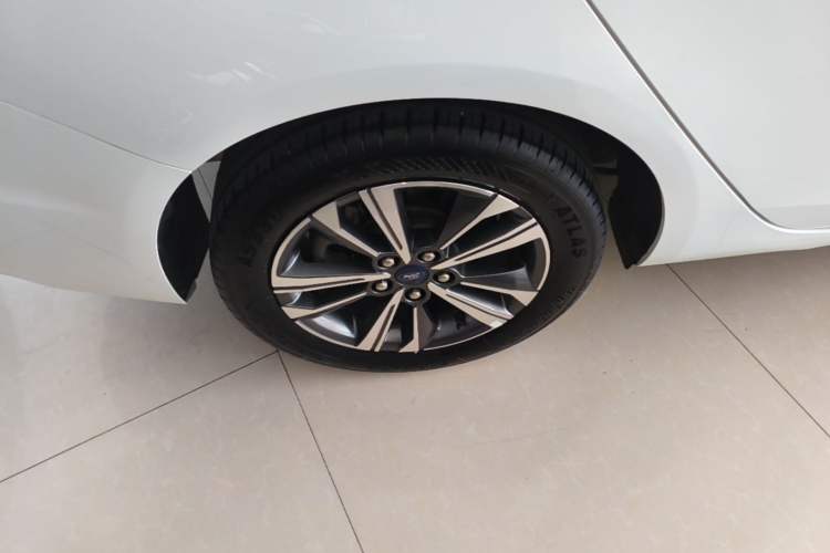 Used Ford Escort 2021 1.5L Automatic Diamond Edition Right Rear Wheel Hub