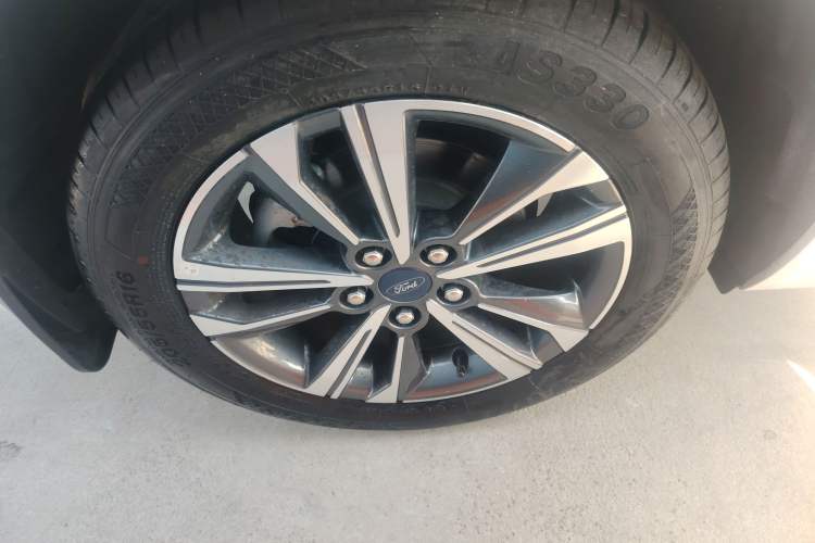 Used Ford Escort 2021 1.5L Automatic Diamond Edition Right Rear Wheel Hub