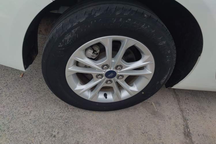 Used Ford Escort 2021 1.5L Automatic Gold Edition Right Rear Wheel Hub