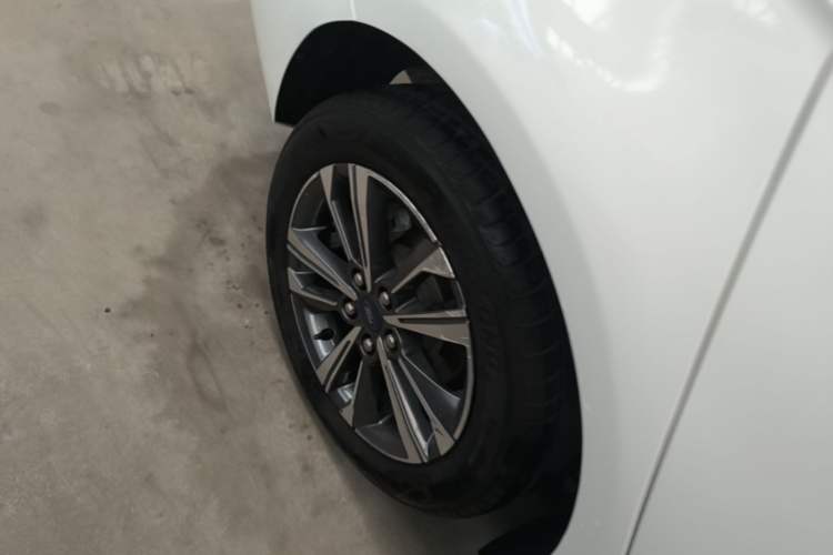 Used Ford Escort 2021 1.5L Automatic Diamond Edition Right Rear Wheel Hub
