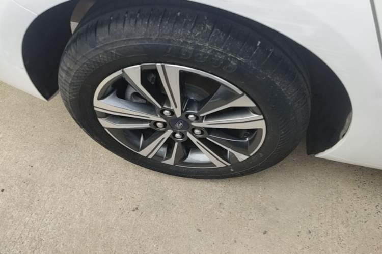 Used Ford Escort 2021 1.5L Automatic Diamond Edition Right Rear Wheel Hub