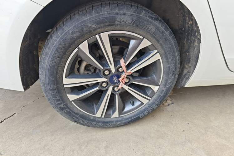 Used Ford Escort 2021 1.5L Automatic Diamond Edition Right Rear Wheel Hub