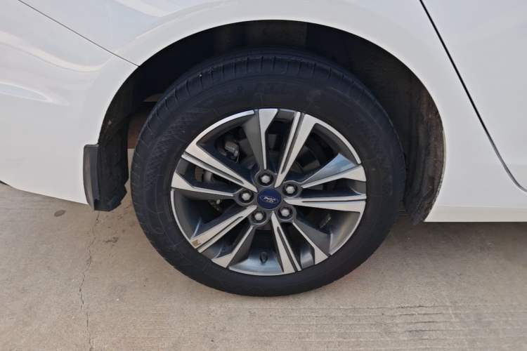 Used Ford Escort 2021 1.5L Automatic Diamond Edition Right Rear Wheel Hub