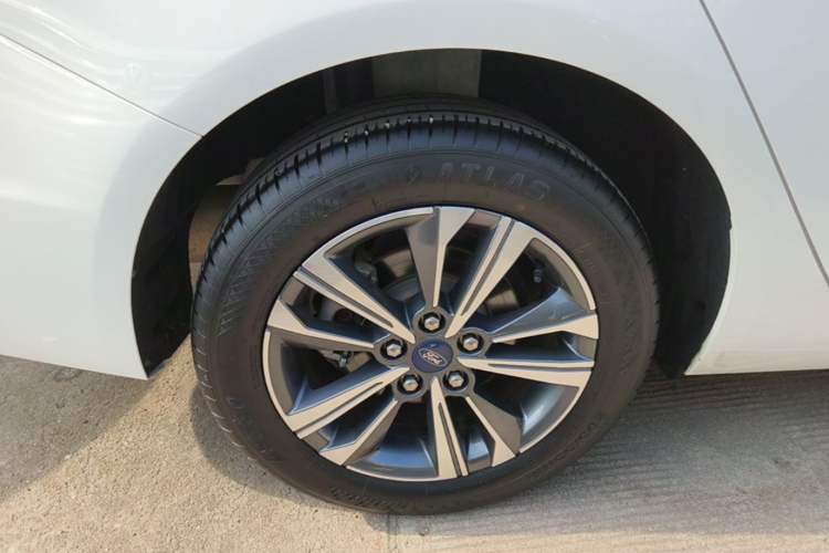 Used Ford Escort 2021 1.5L Automatic Diamond Edition Right Rear Wheel Hub