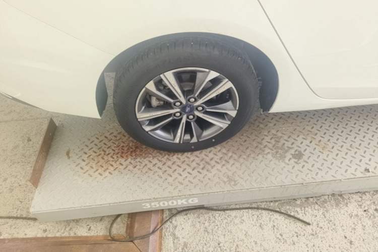 Used Ford Escort 2021 1.5L Automatic Diamond Edition Right Rear Wheel Hub