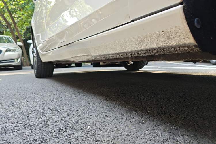 Used Ford Escort 2021 1.5L Automatic Diamond Edition Right Side Sill