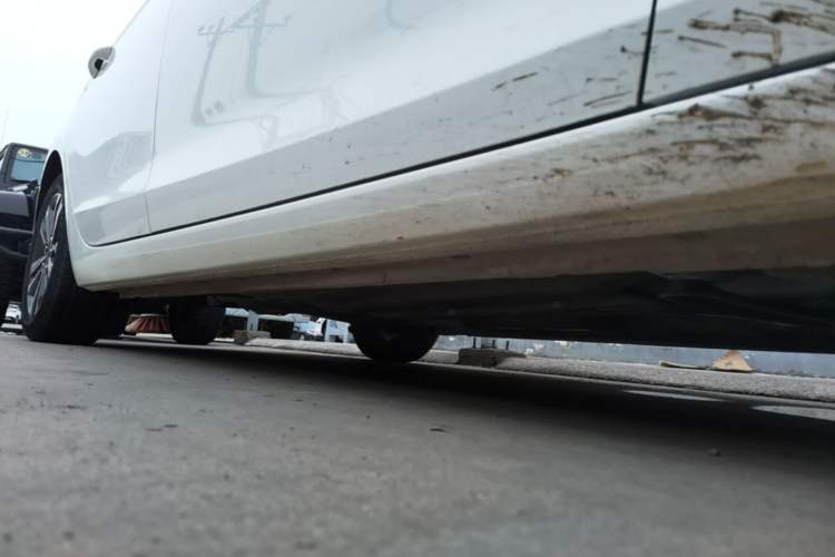 Used Ford Escort 2021 1.5L Automatic Diamond Edition Right Side Sill