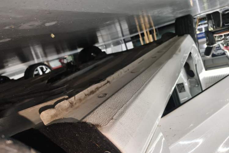 Used Ford Escort 2021 1.5L Automatic Diamond Edition Right Side Sill