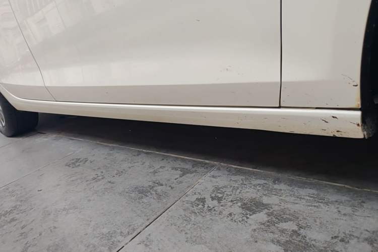 Used Ford Escort 2021 1.5L Automatic Diamond Edition Right Side Sill