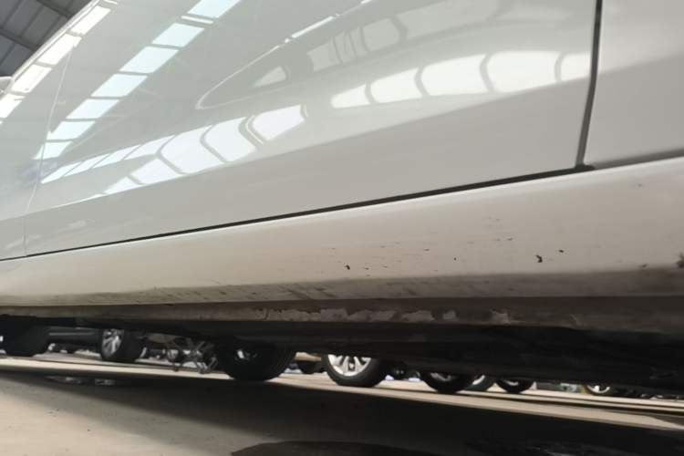 Used Ford Escort 2021 1.5L Automatic Diamond Edition Right Side Sill