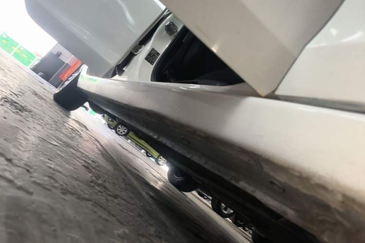 Used Ford Escort 2021 1.5L Automatic Gold Edition Right Side Sill
