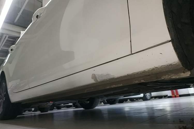 Used Ford Escort 2021 1.5L Automatic Diamond Edition Right Side Sill