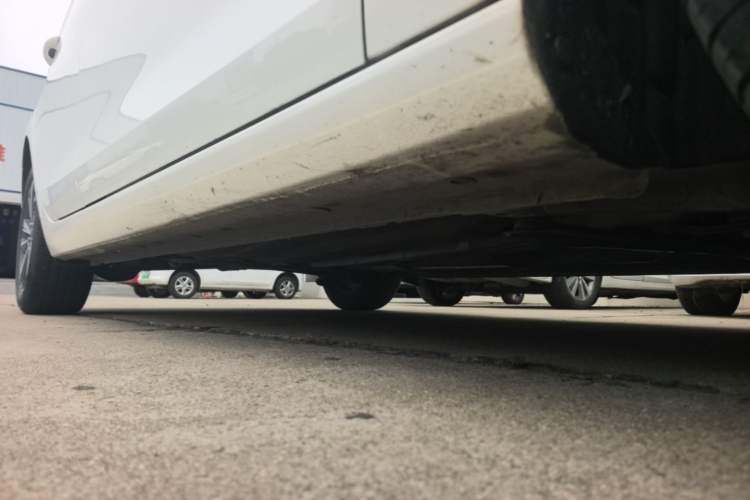 Used Ford Escort 2021 1.5L Automatic Diamond Edition Right Side Sill