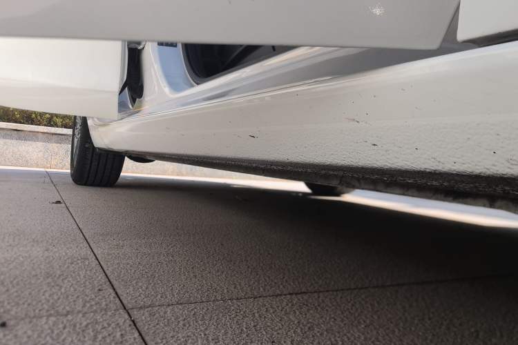 Used Ford Escort 2021 1.5L Automatic Diamond Edition Right Side Sill
