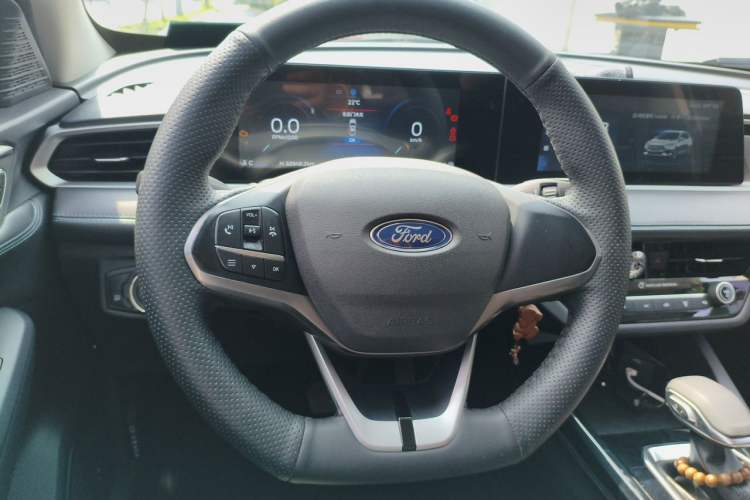 Used Ford Escort 2021 1.5L Automatic Platinum Edition Steering Wheel