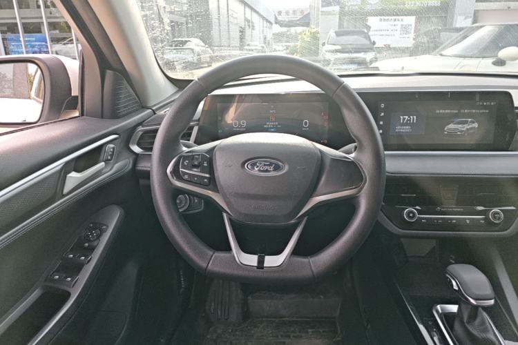 Used Ford Escort 2021 1.5L Automatic Platinum Edition Steering Wheel