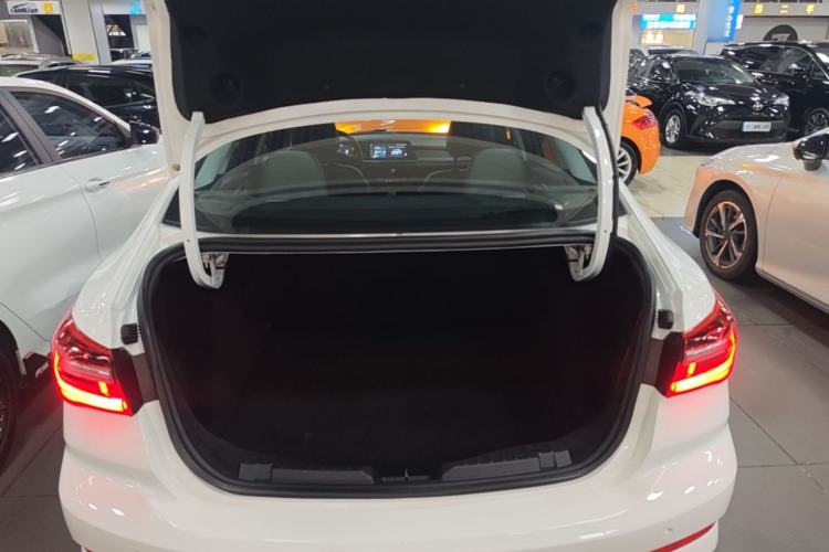 Used Ford Escort 2021 1.5L Automatic Platinum Edition Trunk