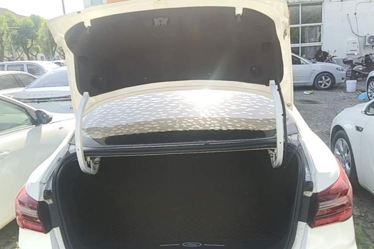 Used Ford Escort 2021 1.5L Automatic Diamond Edition Trunk