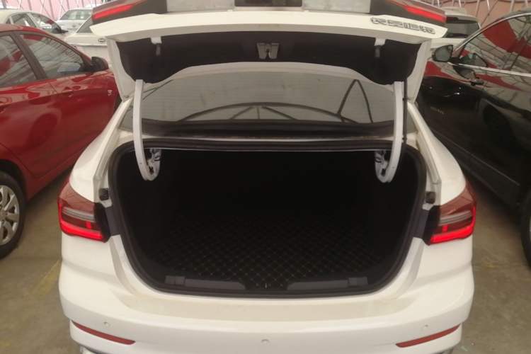 Used Ford Escort 2021 1.5L Automatic Diamond Edition Trunk