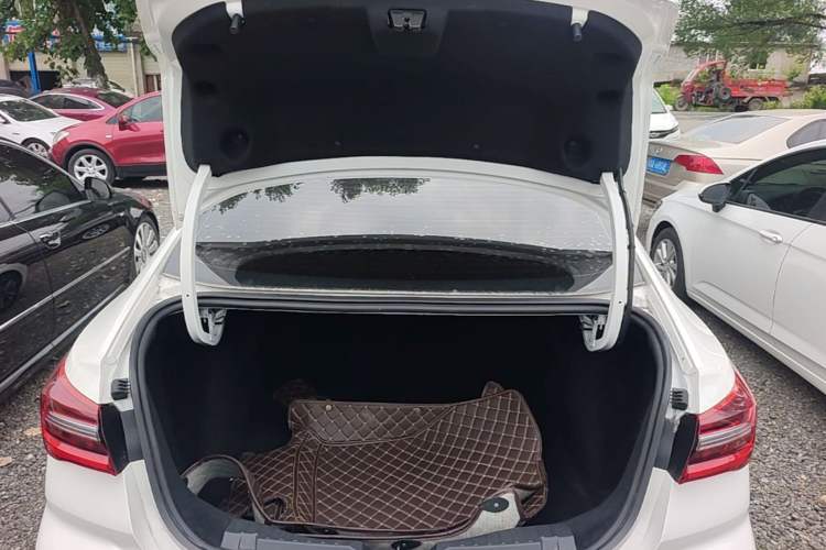 Used Ford Escort 2021 1.5L Automatic Diamond Edition Trunk