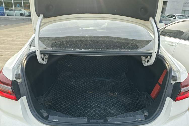 Used Ford Escort 2021 1.5L Automatic Platinum Edition Trunk