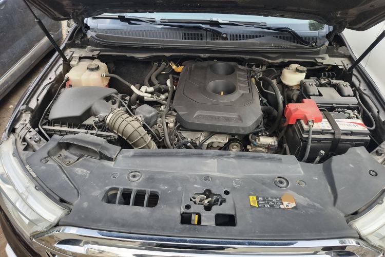 Used Ford Everest 2016 2.0T Gasoline Automatic 4x4 Luxury Edition Engine Bay