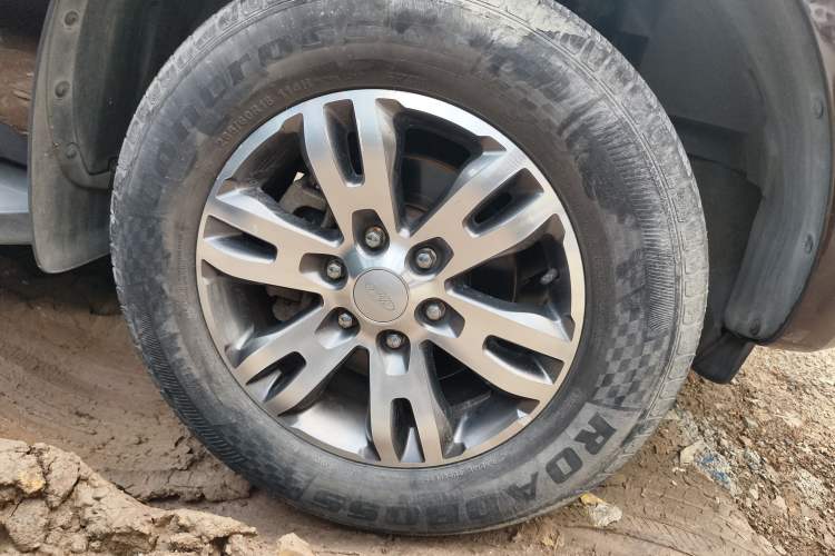 Used Ford Everest 2016 2.0T Gasoline Automatic 4x4 Luxury Edition Exterior 7
