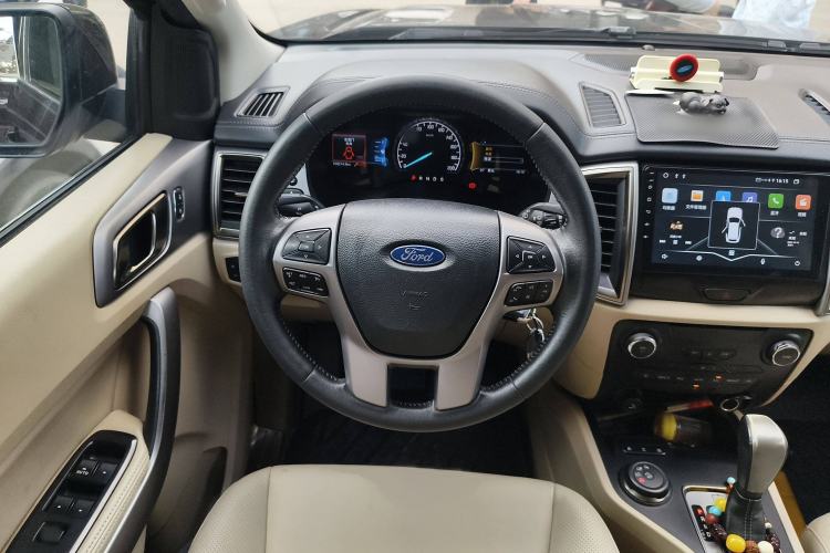 Used Ford Everest 2016 2.0T Gasoline Automatic 4x4 Luxury Edition Steering Wheel