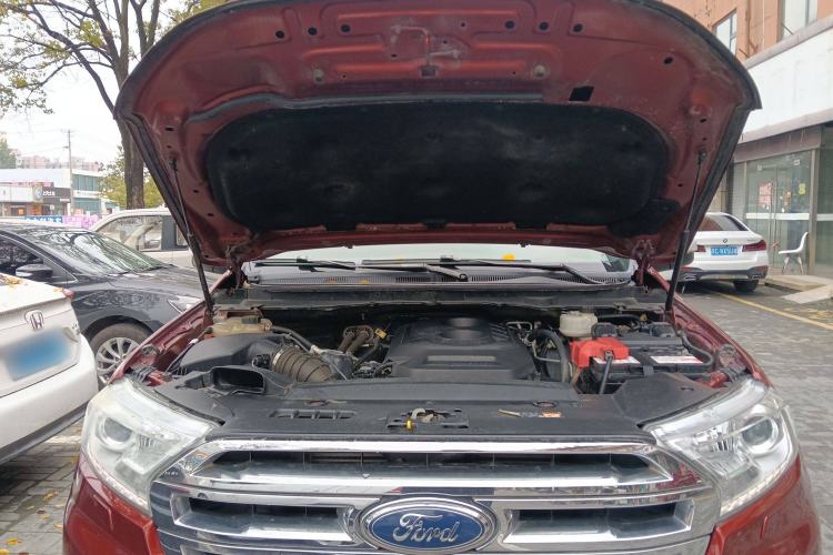 Used Ford Everest 2016 2.0T Gasoline Automatic 4x4 Flagship Edition Engine Bay