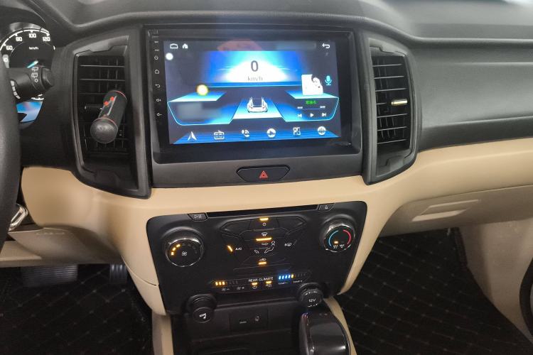 Used Ford Everest 2017 2.0T Gasoline Automatic 4x4 Elite Edition 5 Seats Audio And AC Panel