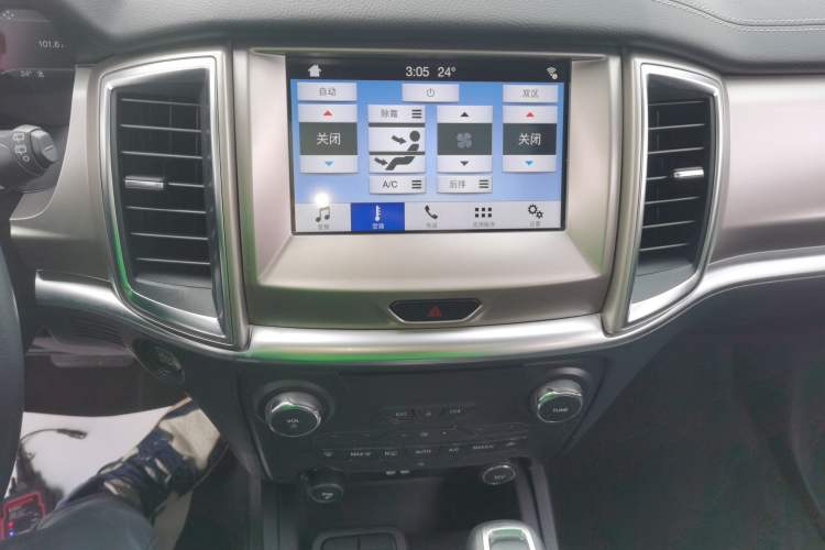 Used Ford Everest 2019 2.0T Gasoline Automatic 4x4 Luxury Edition 5 Seats Audio And AC Panel