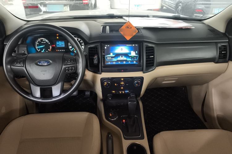Used Ford Everest 2017 2.0T Gasoline Automatic 4x4 Elite Edition 5 Seats Interior 2